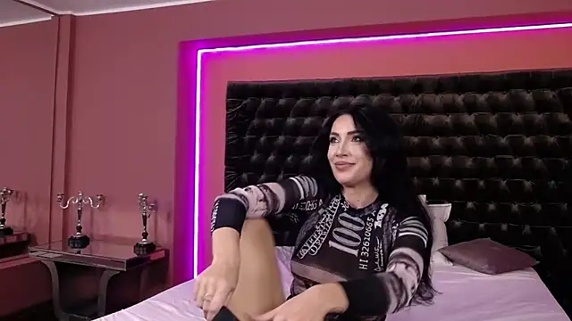 StephanyMillan online show from 11-07-25, 06:29