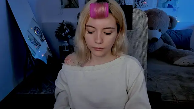 AuroraWrenfield online show from 04-10-26, 04:19