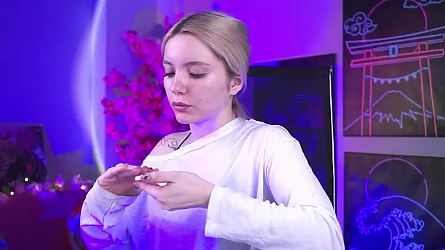 AuroraWrenfield online show from 03-24-26, 02:33