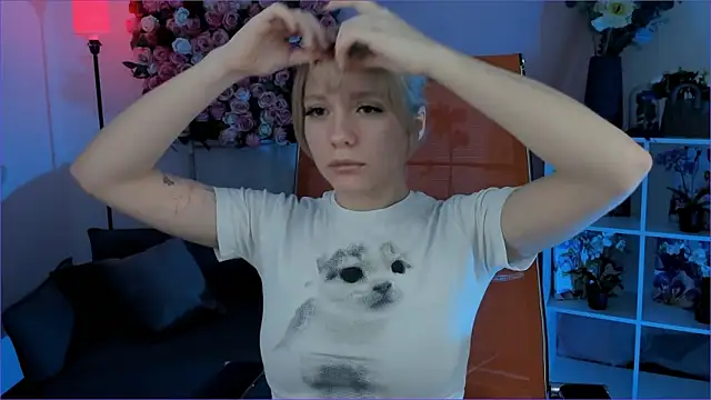 AuroraWrenfield online show from 02-23-26, 01:18