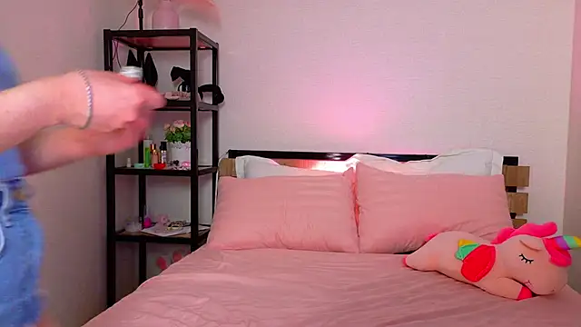 Snapshot of daddy_digger chatting on 11-14-25, 01:31 daddy digger online show from 11-14-25, 01:31