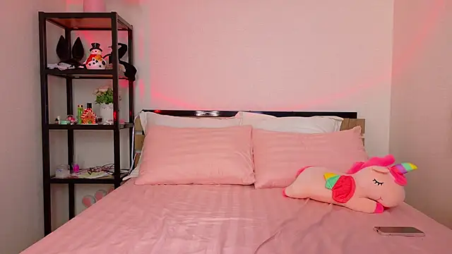 Snapshot of daddy_digger chatting on 12-18-25, 01:33 daddy digger online show from 12-18-25, 01:33