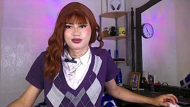 SHARLOTH trans online show from 05-21-26, 06:38