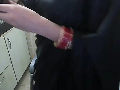 lovepihuu online show from 10-18-25, 04:47