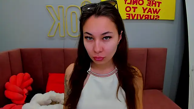 Snapshot of Kat__cat chatting on 06-07-26, 02:28 Kat cat online show from 06-07-26, 02:28