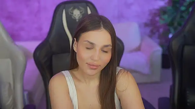 Snapshot of Goldie_Flame chatting on 09-22-25, 06:58 Goldie Flame online show from 09-22-25, 06:58