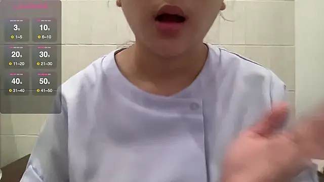 mini unicorn online show from 12-17-25, 01:10