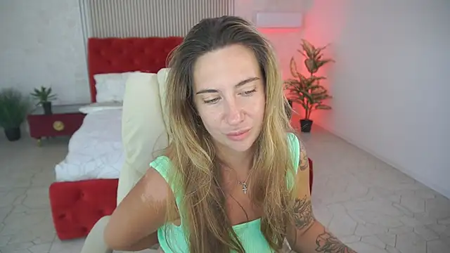Snapshot of KateShanny chatting on 07-25-26, 06:32 KateShanny online show from 07-25-26, 06:32