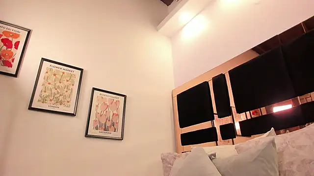 katherinn gomezz online show from 10-29-25, 11:42