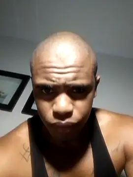 Snapshot of Bedroom_Gangster007 chatting on 09-18-25, 02:20 Bedroom Gangster007 online show from 09-18-25, 02:20