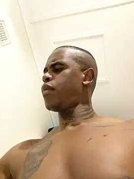 Snapshot of Bedroom_Gangster007 chatting on 09-11-25, 06:19 Bedroom Gangster007 online show from 09-11-25, 06:19