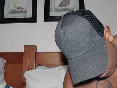 Snapshot of Bedroom_Gangster007 chatting on 10-02-25, 06:11 Bedroom Gangster007 online show from 10-02-25, 06:11