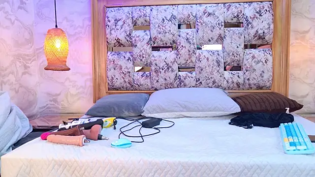 ZOLEY WATSON online show from 01-08-26, 03:12