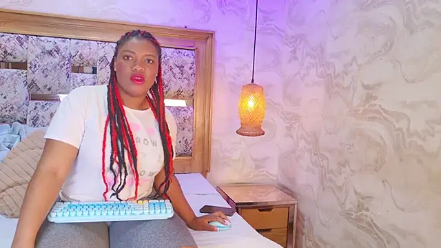 ZOLEY WATSON online show from 11-28-25, 03:07