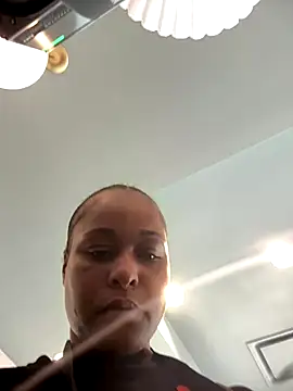 Snapshot of yummy0322 chatting on 09-19-25, 12:42 yummy0322 online show from 09-19-25, 12:42