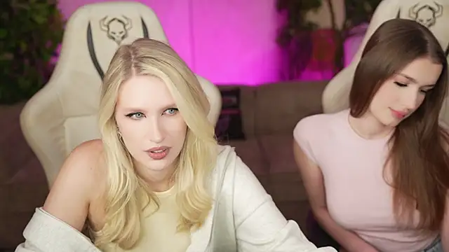 Scarlett Sweet054 online show from 10-28-25, 03:22