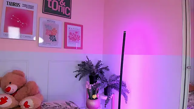 Camila Rivers online show from 03-28-26, 04:35