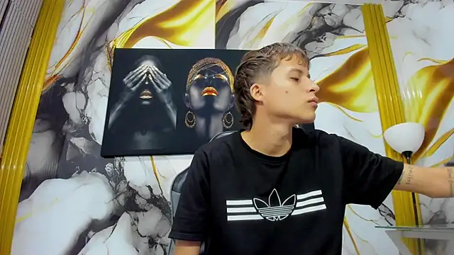 mono blonde online show from 06-19-26, 11:49