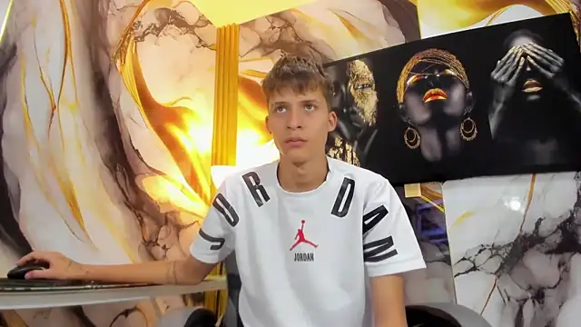 mono blonde online show from 10-02-25, 07:17