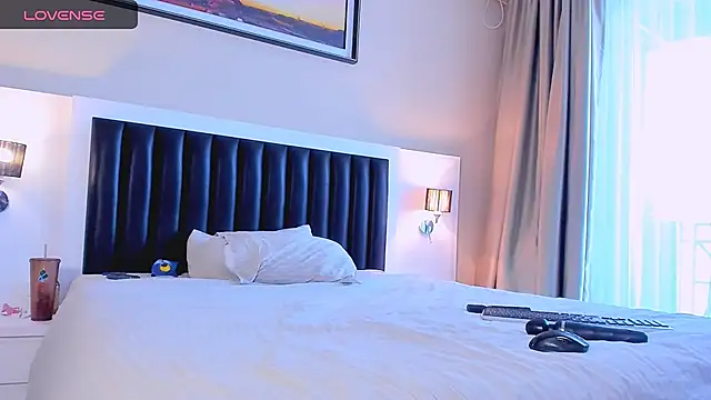 marrenaa online show from 11-18-25, 07:11