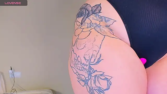 marrenaa online show from 10-05-25, 04:25