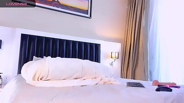 marrenaa online show from 11-23-25, 07:07