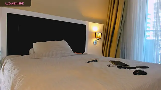 marrenaa online show from 11-28-25, 06:13