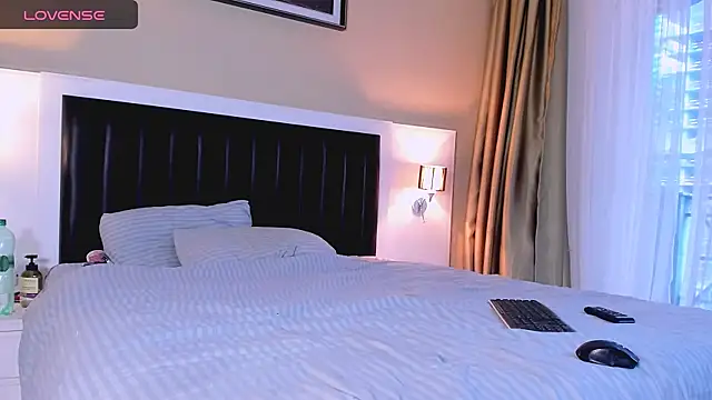 marrenaa online show from 11-15-25, 06:17