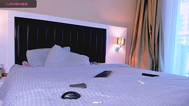 marrenaa online show from 11-11-25, 06:08