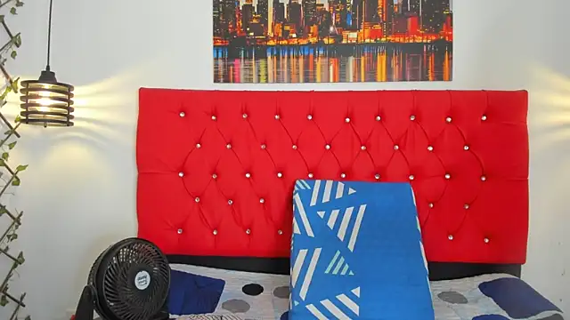 carolinacrus01 online show from 11-20-25, 02:29