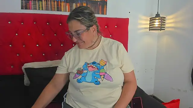 carolinacrus01 online show from 02-06-26, 04:58