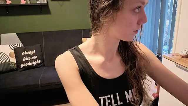 Eveline Beauty Kitty online show from 12-01-25, 03:02