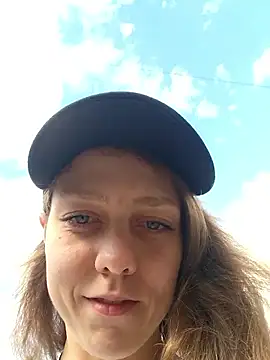 Eveline Beauty Kitty online show from 09-09-25, 02:15