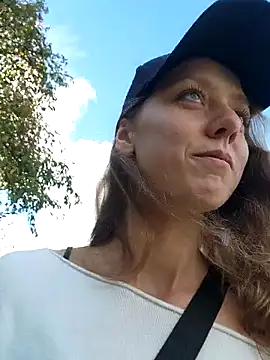 Eveline Beauty Kitty online show from 10-13-25, 11:23