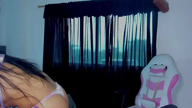 ISA BELLA VZL online show from 10-11-25, 01:56