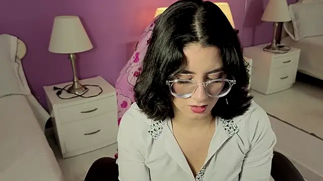 LiLLiAnderson online show from 10-21-25, 11:42