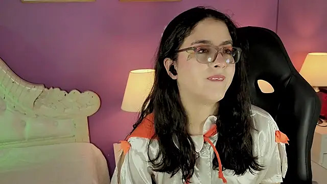 LiLLiAnderson online show from 10-07-25, 11:44