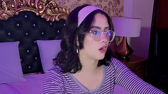 LiLLiAnderson online show from 11-21-25, 11:53