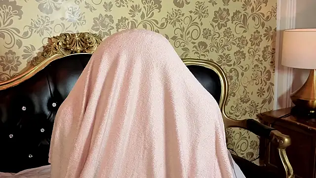 LiLLiAnderson online show from 04-15-26, 11:59