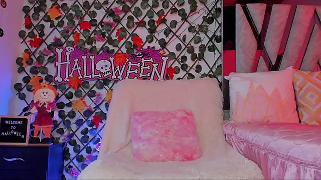 isabel jaames online show from 10-11-25, 02:51