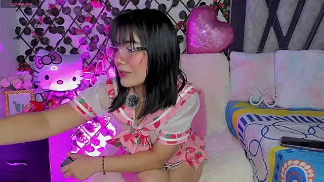 Snapshot of isabel_jaames chatting on 02-14-26, 09:15 isabel jaames online show from 02-14-26, 09:15