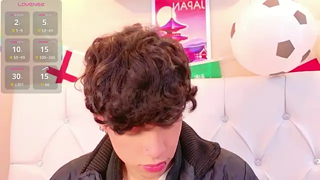 Snapshot of Axel__Evans chatting on 06-29-26, 12:16 Axel Evans online show from 06-29-26, 12:16
