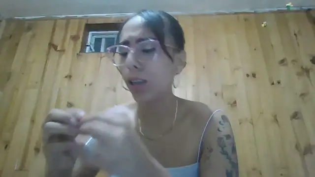 Roselingalvis13 online show from 10-27-25, 02:45