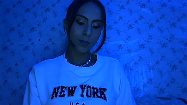 Roselingalvis13 online show from 05-28-26, 03:03