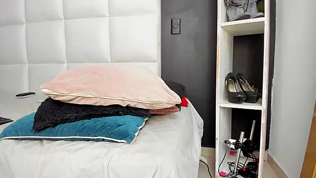 Gigi duran online show from 04-03-26, 04:35