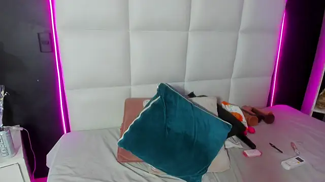 Gigi duran online show from 07-24-26, 05:58