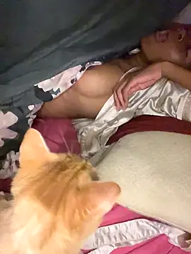 Snapshot of Soniala chatting on 10-10-25, 04:02 Soniala online show from 10-10-25, 04:02