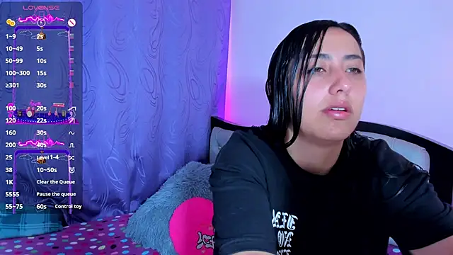 Snapshot of my_aleja_ chatting on 04-08-26, 08:38 my aleja online show from 04-08-26, 08:38