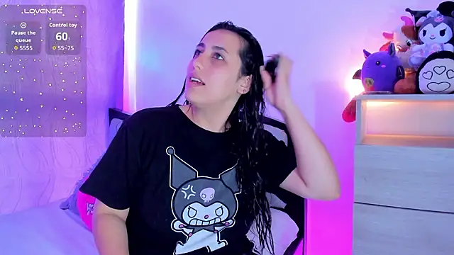 Snapshot of my_aleja_ chatting on 03-07-26, 12:54 my aleja online show from 03-07-26, 12:54