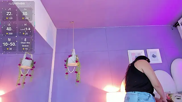 my aleja  online show from 11-23-25, 01:32